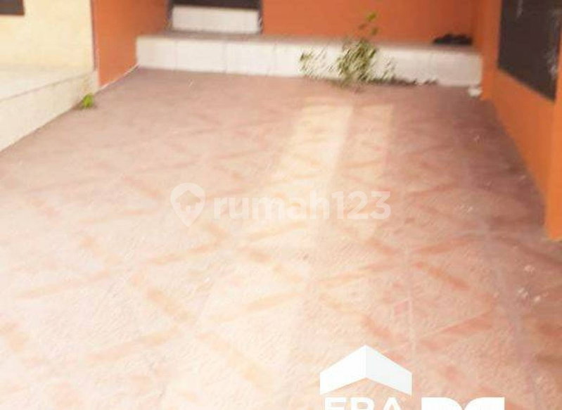 House for rent in Bandung, Indonesia · 3 rooms, 2 baths
