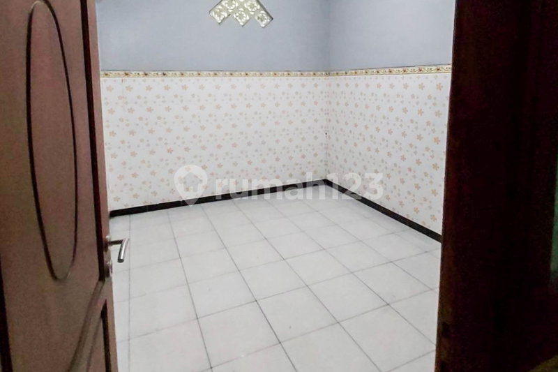 House for rent in South Jakarta, Indonesia · Kebayoran Lama · 5 rooms, 4 baths