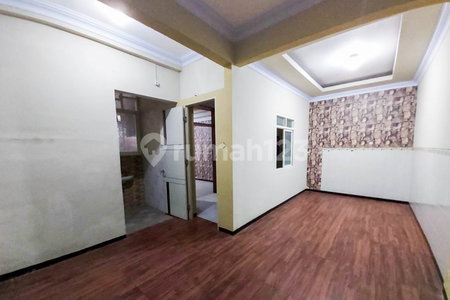 House for rent in South Jakarta, Indonesia · Kebayoran Lama · 5 rooms, 4 baths