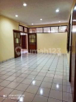 House for rent in South Jakarta, Indonesia · Pasar Minggu · 3 rooms, 3 baths