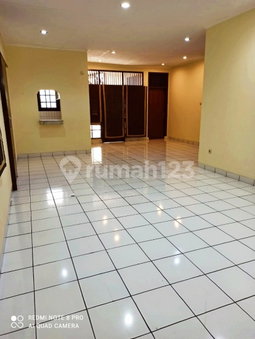 House for rent in South Jakarta, Indonesia · Pasar Minggu · 3 rooms, 3 baths