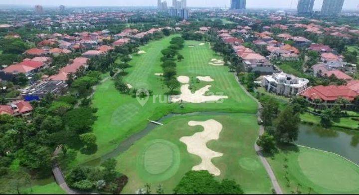House for rent in Surabaya, Indonesia · 4 rooms, 4 baths
