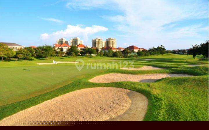 House for rent in Surabaya, Indonesia · 4 rooms, 4 baths
