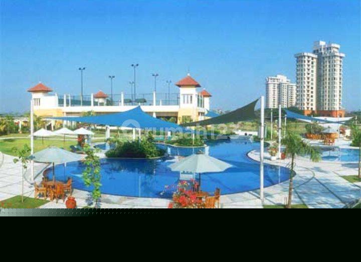House for rent in Surabaya, Indonesia · 4 rooms, 4 baths