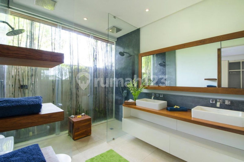 House for rent in Kuta, Indonesia · 5 rooms, 5 baths