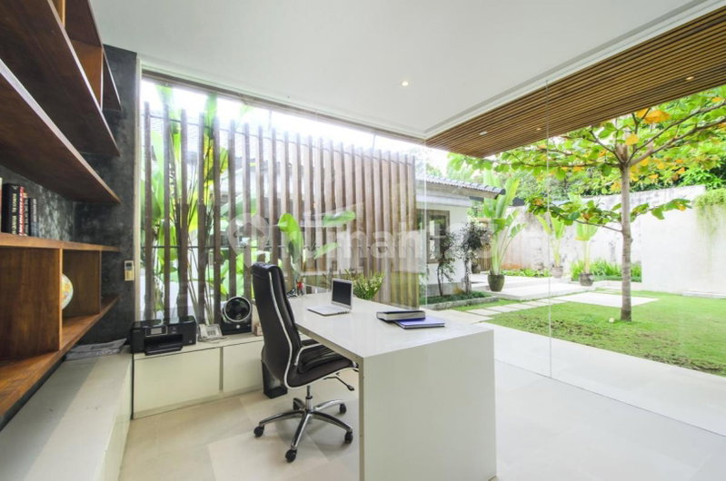 House for rent in Kuta, Indonesia · 5 rooms, 5 baths