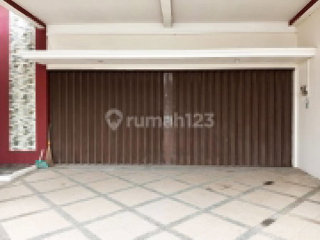 House for rent in Kuta, Indonesia · 6 rooms, 4 baths