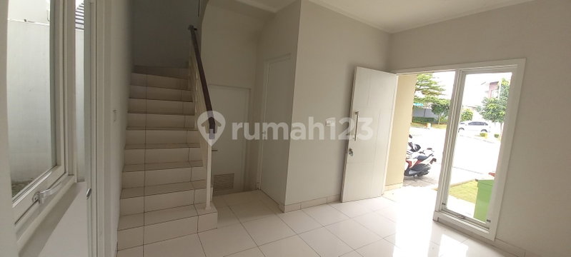 House for rent in Ciputat, Indonesia · East Coral · 3 rooms, 2 baths