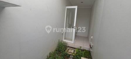 House for rent in Ciputat, Indonesia · East Coral · 3 rooms, 2 baths