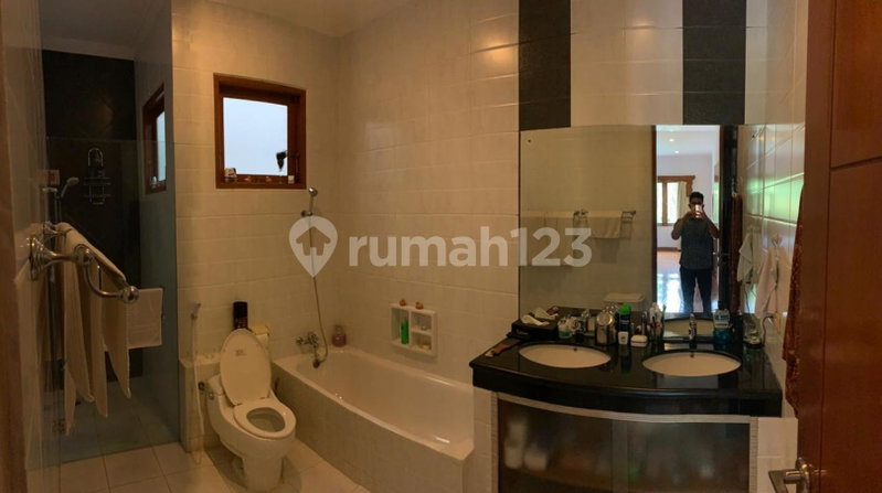 House for rent in Ciputat, Indonesia · East Coral · 5 rooms, 5 baths