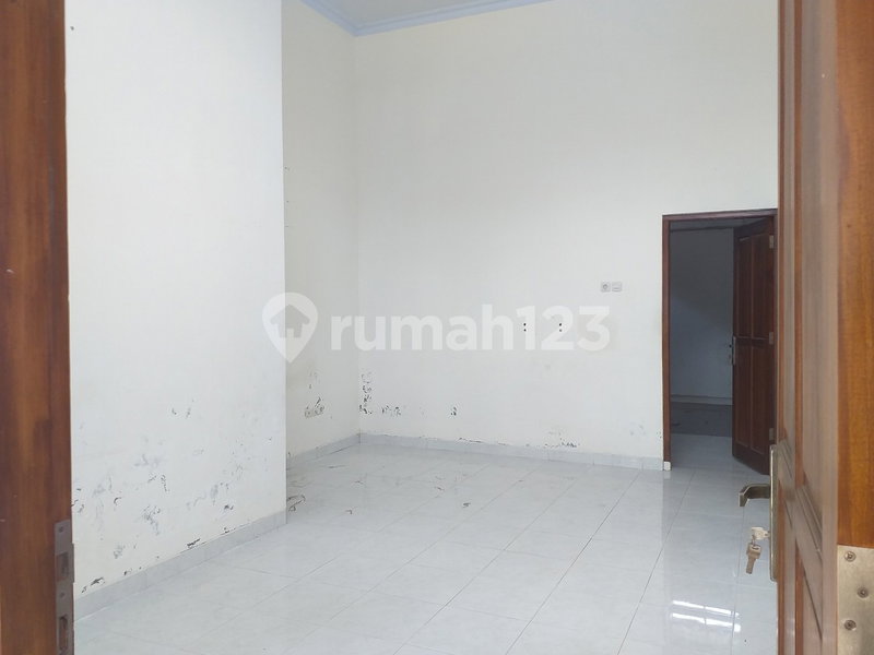 House for rent in Baki, Indonesia · 2 rooms, 1 bath