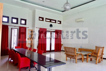 House for rent in South Jakarta, Indonesia · Kebayoran Lama · 5 rooms, 6 baths