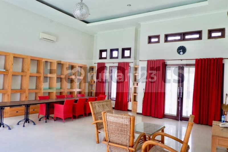 House for rent in South Jakarta, Indonesia · Kebayoran Lama · 5 rooms, 6 baths