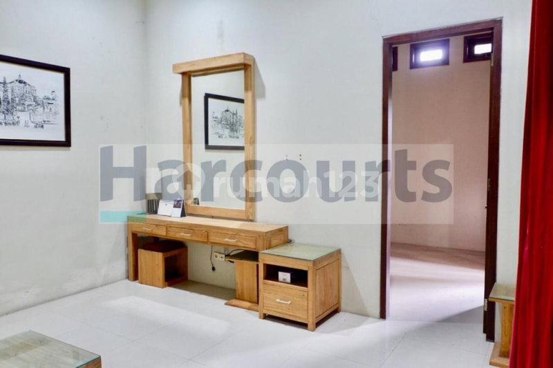 House for rent in South Jakarta, Indonesia · Kebayoran Lama · 5 rooms, 6 baths