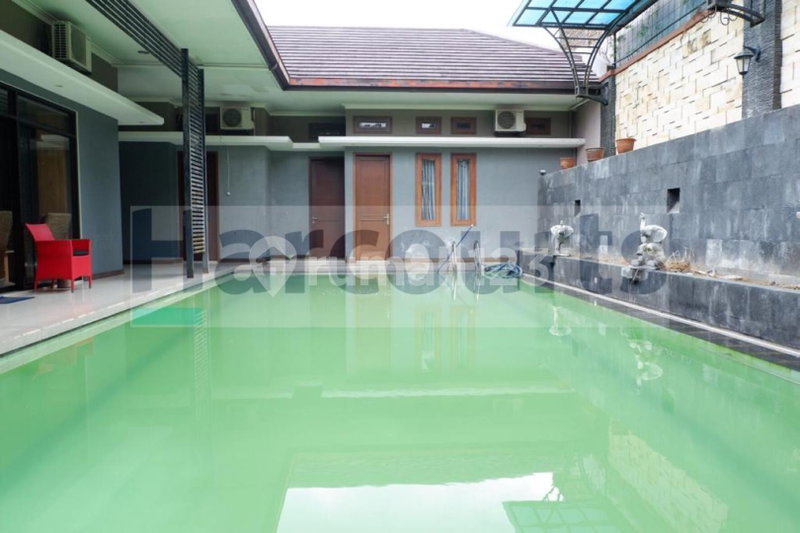 House for rent in South Jakarta, Indonesia · Kebayoran Lama · 5 rooms, 6 baths
