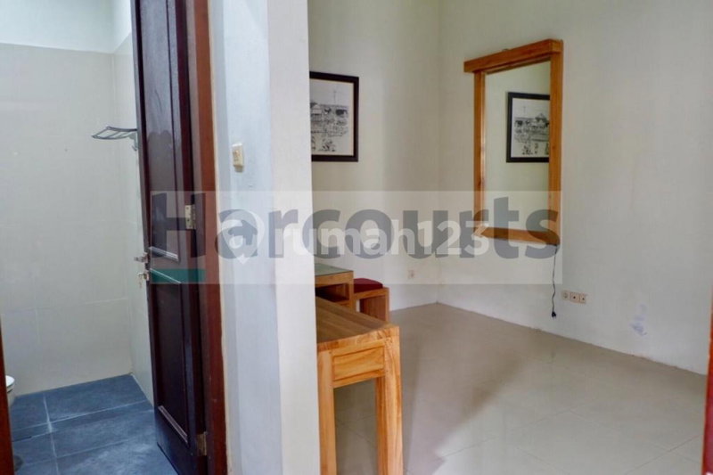 House for rent in South Jakarta, Indonesia · Kebayoran Lama · 5 rooms, 6 baths