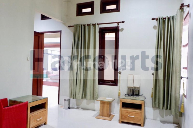 House for rent in South Jakarta, Indonesia · Kebayoran Lama · 5 rooms, 6 baths