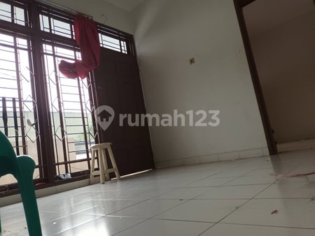 House for rent in West Jakarta, Indonesia · Cengkareng · 5 rooms, 3 baths