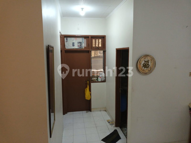 House for rent in West Jakarta, Indonesia · Cengkareng · 5 rooms, 3 baths
