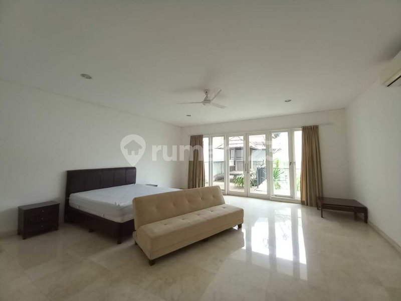 House for rent in Semarang, Indonesia · 4 rooms, 3 baths