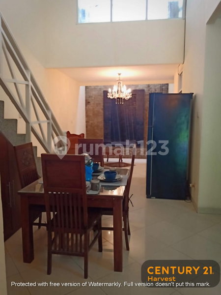 House for rent in Bandung, Indonesia · 4 rooms, 4 baths