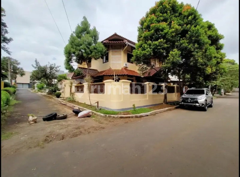 House for rent in Bogor, Indonesia · Pabaton Village · 4 rooms, 3 baths