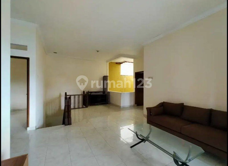 House for rent in Bogor, Indonesia · Pabaton Village · 4 rooms, 3 baths