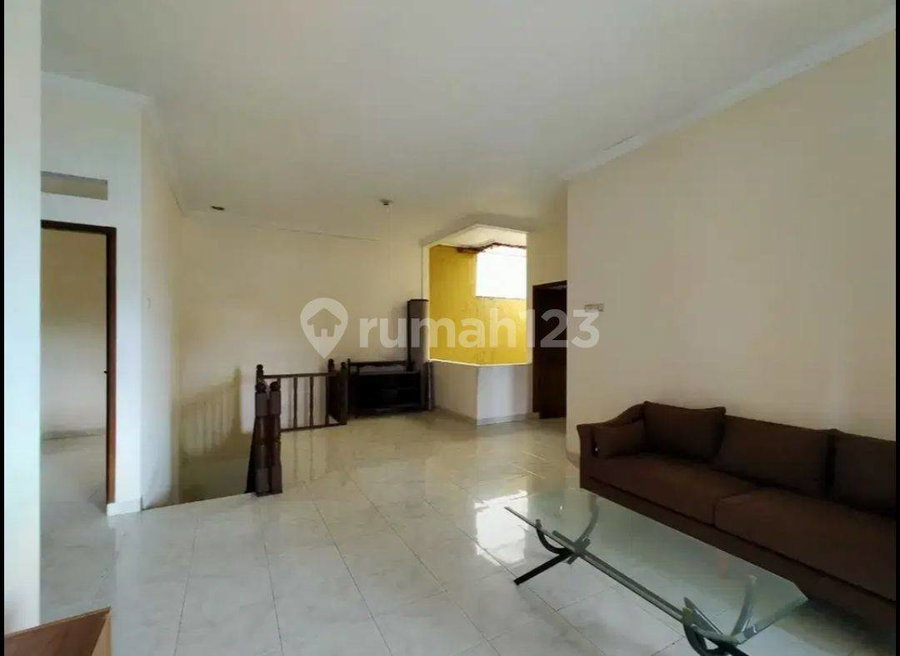 House for rent in Bogor, Indonesia · Pabaton Village · 4 rooms, 3 baths