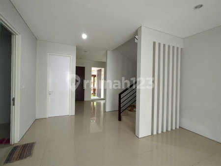House for rent in Semarang, Indonesia · 4 rooms, 4 baths