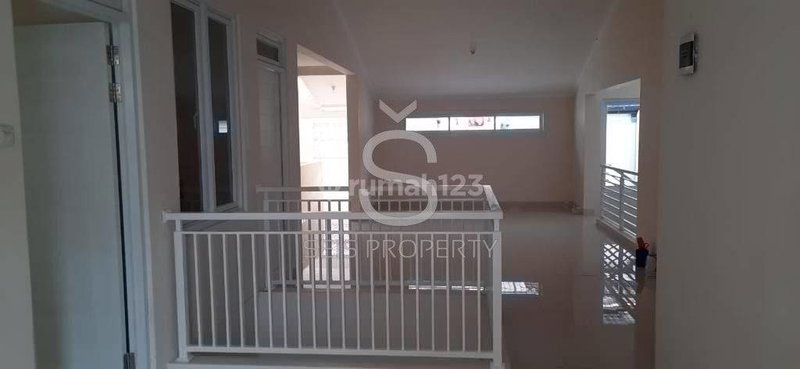 House for rent in Malang, Indonesia · 7 rooms, 4 baths