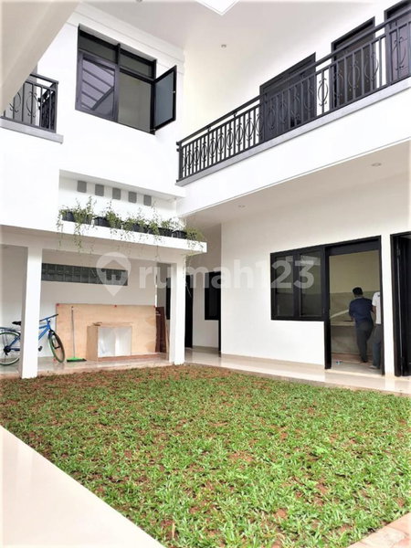 House for rent in Jakarta, Indonesia · Menteng · 9 rooms, 9 baths
