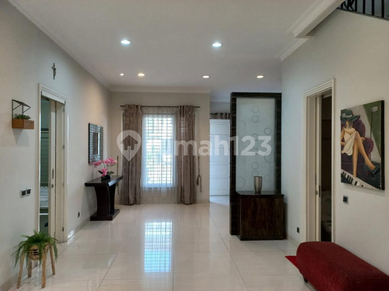 House for rent in Tangerang, Indonesia · Riding · 3 rooms, 3 baths