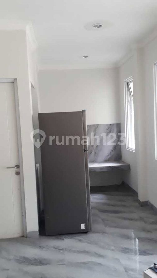 House for rent in Tangerang, Indonesia · Riding · 2 rooms, 2 baths
