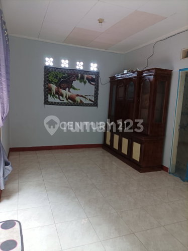 House for rent in Bandung, Indonesia · 4 rooms, 3 baths