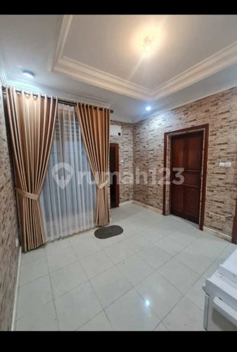 House for rent in Surabaya, Indonesia · 5 rooms, 5 baths
