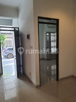 House for rent in Bandung, Indonesia · 3 rooms, 2 baths