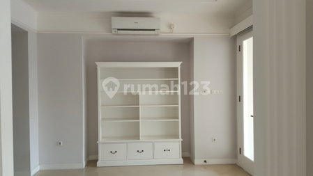 House for rent in North Jakarta, Indonesia · Penjaringan · 5 rooms, 5 baths