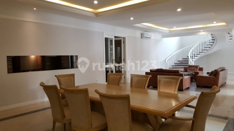 House for rent in North Jakarta, Indonesia · Penjaringan · 5 rooms, 5 baths
