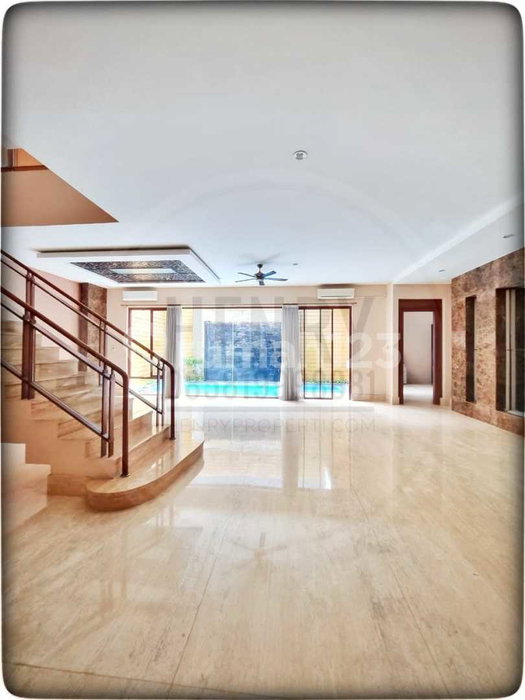 House for rent in Jakarta, Indonesia · Tebet · 4 rooms, 3 baths