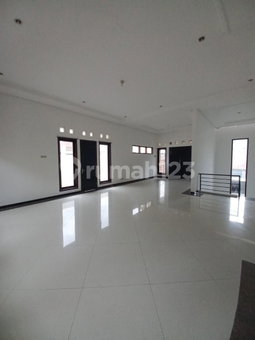 House for rent in Semarang, Indonesia · 4 rooms, 4 baths
