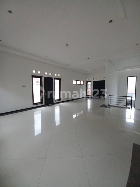House for rent in Semarang, Indonesia · 4 rooms, 4 baths