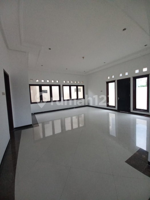 House for rent in Semarang, Indonesia · 4 rooms, 4 baths