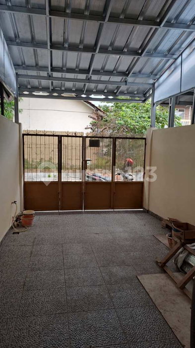 House for rent in Bandung, Indonesia · 2 rooms, 1 bath