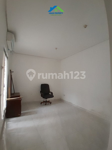 House for rent in Bandung, Indonesia · 4 rooms, 3 baths