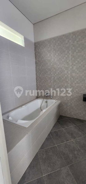 House for rent in Bandung, Indonesia · 4 rooms, 3 baths