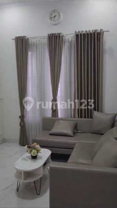 House for rent in Depok, Indonesia · Jagakarsa · 4 rooms, 3 baths