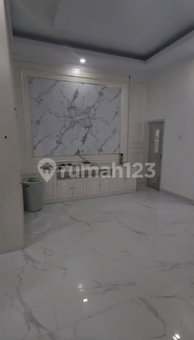 House for rent in Depok, Indonesia · Jagakarsa · 4 rooms, 3 baths