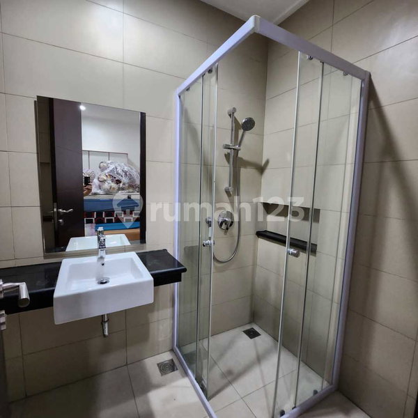 House for rent in Ciputat, Indonesia · East Coral · 4 rooms, 4 baths