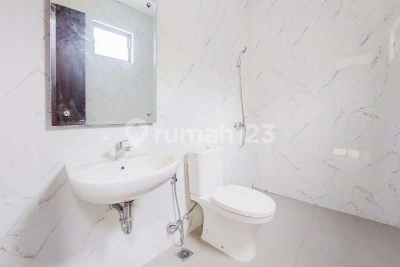 House for rent in Ciputat, Indonesia · East Coral · 2 rooms, 1 bath
