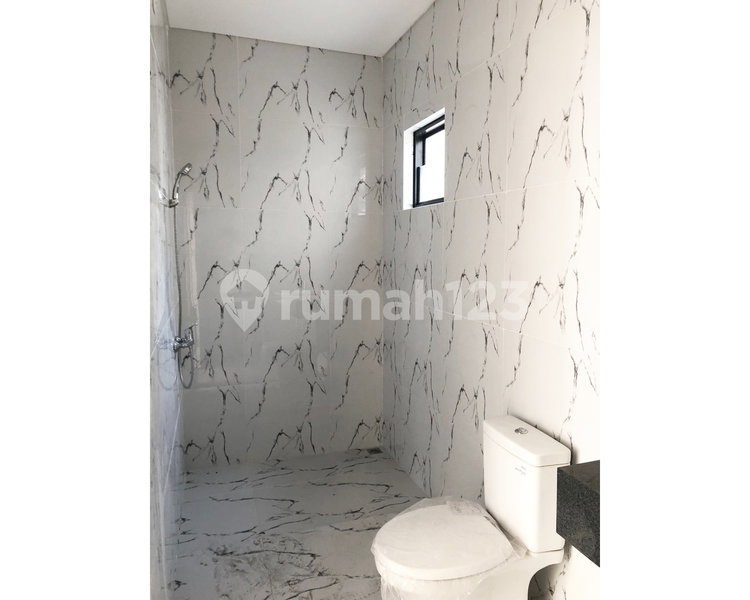 House for rent in Ciputat, Indonesia · East Coral · 2 rooms, 1 bath